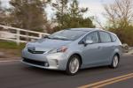 Toyota Prius V 2011 года